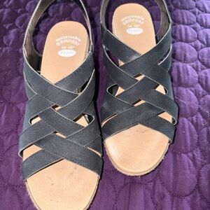 Dr. Scholl's Black Strappy Everlasting Sandal Essential Collection